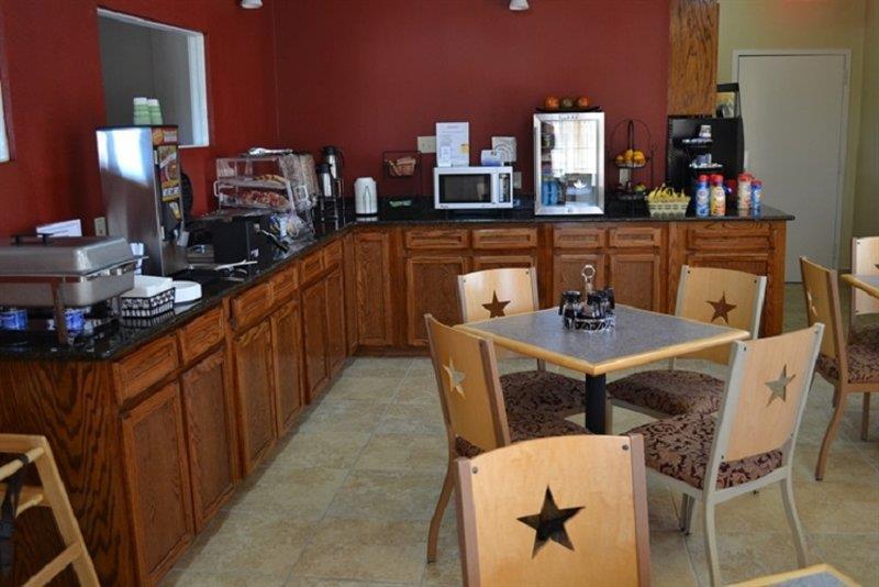 Best Western Regency Inn & Suites Gonzales Restoran fotoğraf
