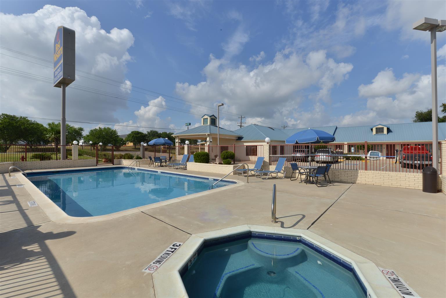 Best Western Regency Inn & Suites Gonzales Dış mekan fotoğraf