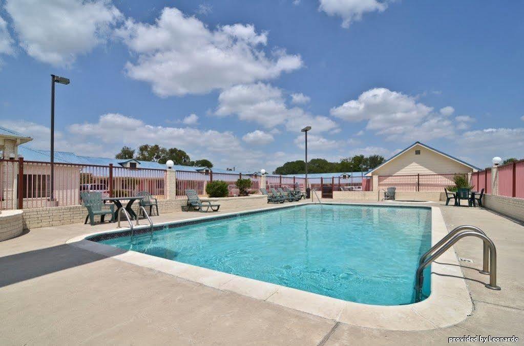 Best Western Regency Inn & Suites Gonzales Konforlar fotoğraf