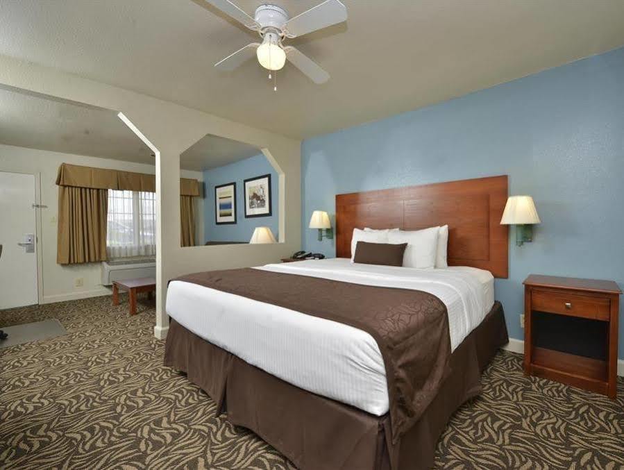 Best Western Regency Inn & Suites Gonzales Dış mekan fotoğraf